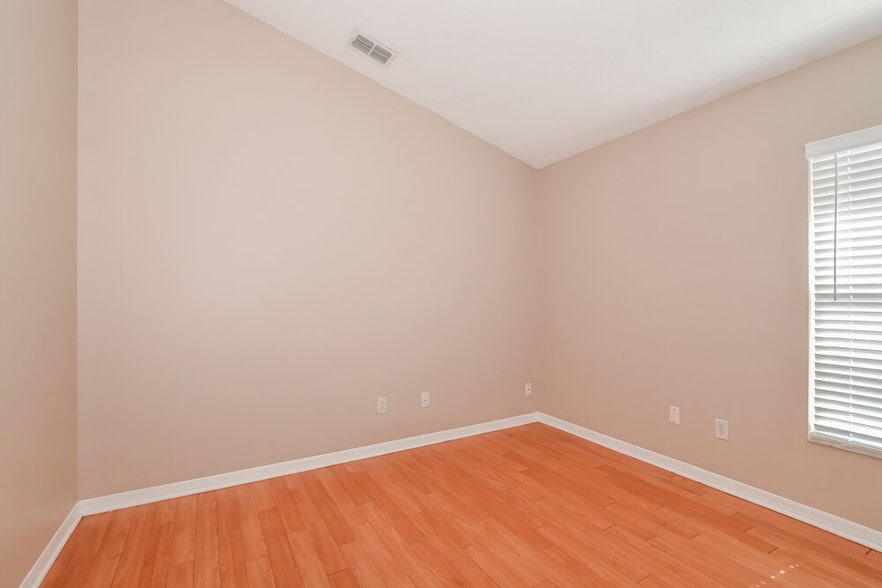 Building Photo - 10500 Mira Lago Ln