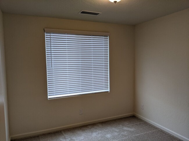 Building Photo - 6433 E Malbec Dr