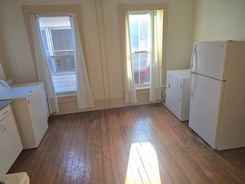 Building Photo - 2614 Broad Ave