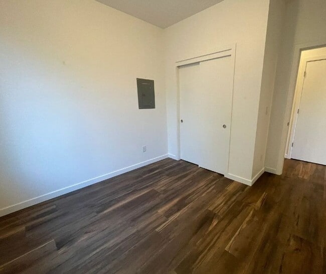 Building Photo - 4384 N Gantenbein Ave