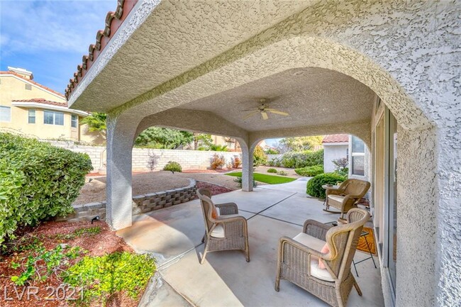 Building Photo - 2229 Fiero Dr