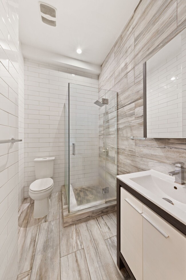 Building Photo - 1305 Greene Ave