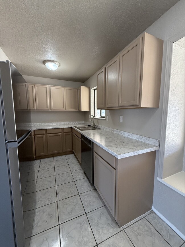 Building Photo - 11708 Sierra Azul Dr