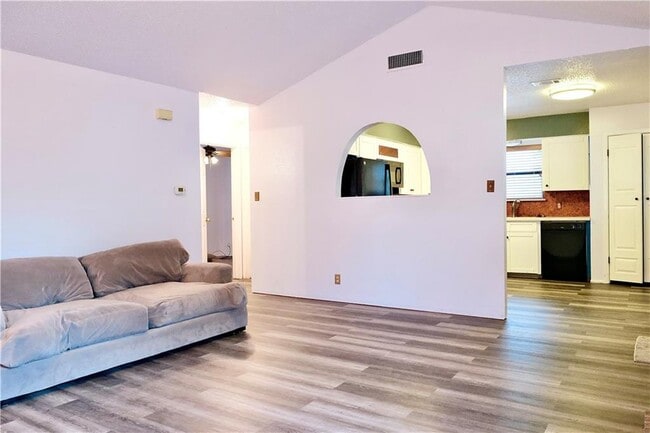 Building Photo - 12808 Irongate Ave