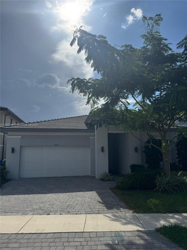 Building Photo - 4398 SW 173rd Ave