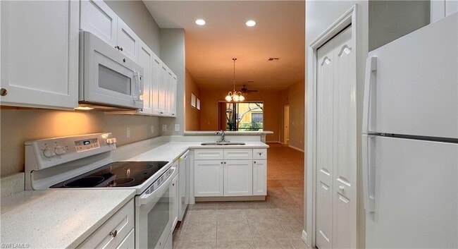 Building Photo - 10132 N Golden Elm Dr