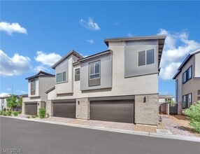 Building Photo - 9263 Rampa St