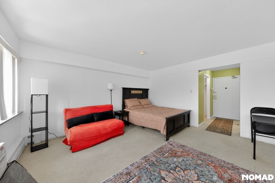 Building Photo - 7337 S South Shore Dr