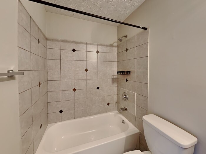 Building Photo - 6156 Raleigh Oaks Ct