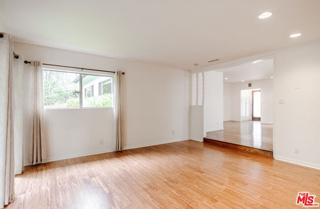 Building Photo - 12800 Stanwood Dr