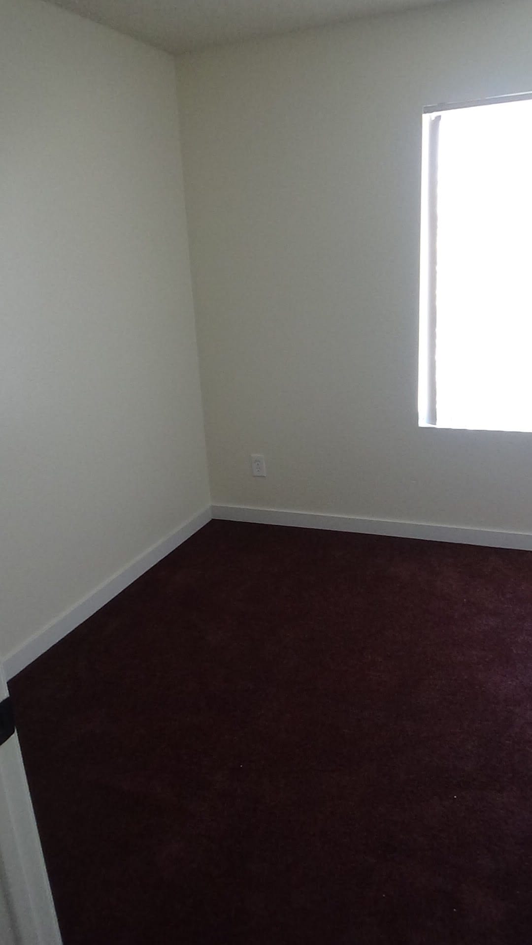 Bed1 - 725 Summerwood Ln