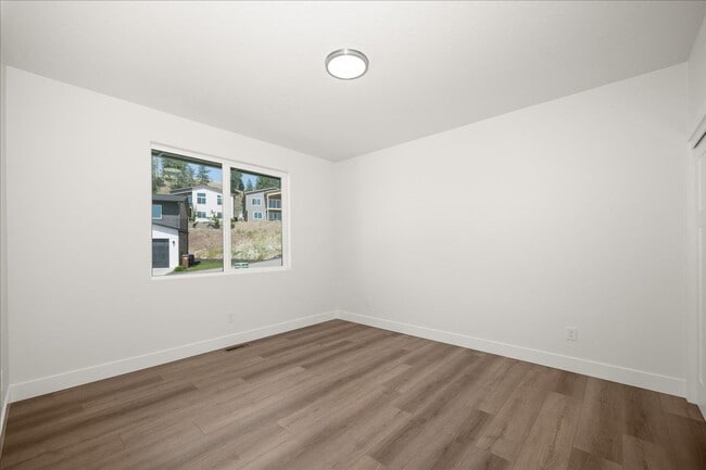 Building Photo - $3,600 - 4 Bed / 3 Bath Gorgeous Brand New...