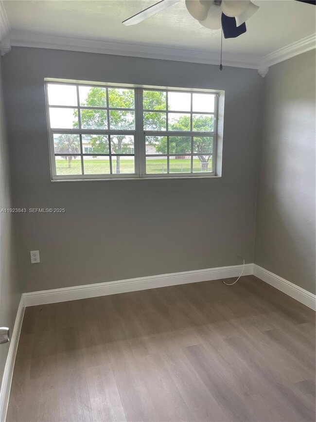 Building Photo - 145 NE 191st St