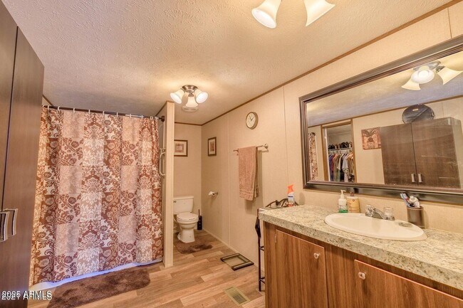 Building Photo - 8953 S Aubrey Cir