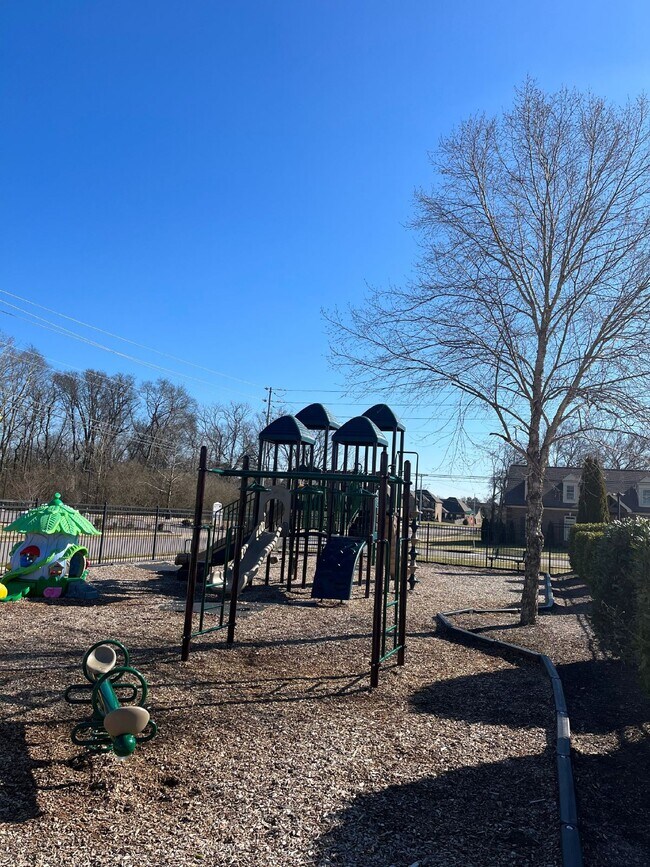 Building Photo - 6050 Sanmar Dr