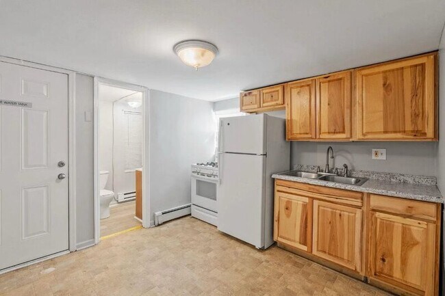 Building Photo - 56 Pershing Ave