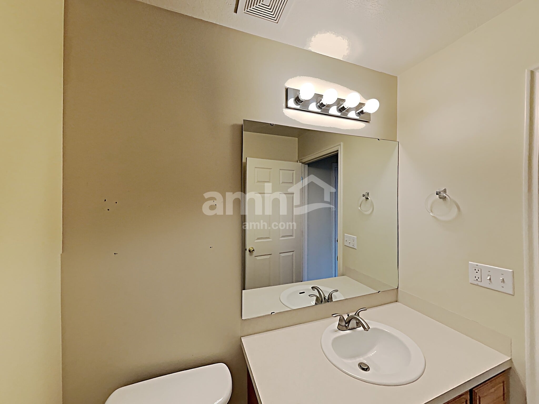 Building Photo - 2258 S 2775 W