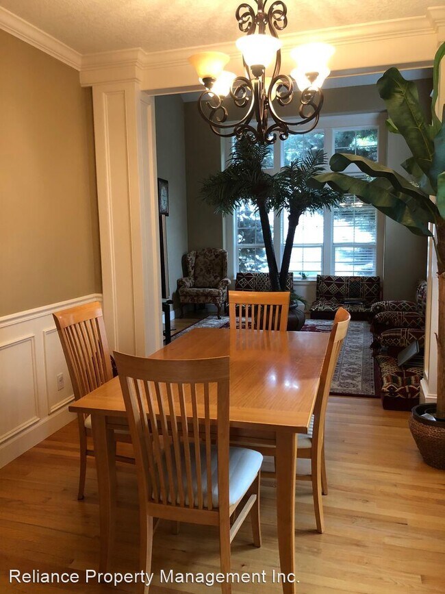 Building Photo - 16800 NW Paddington Dr