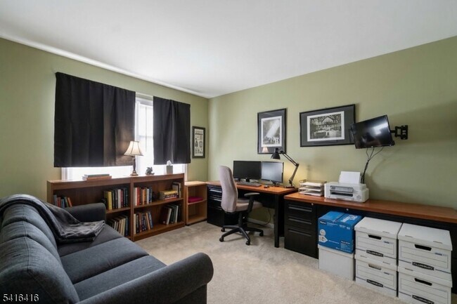 Building Photo - 382 Morris Ave