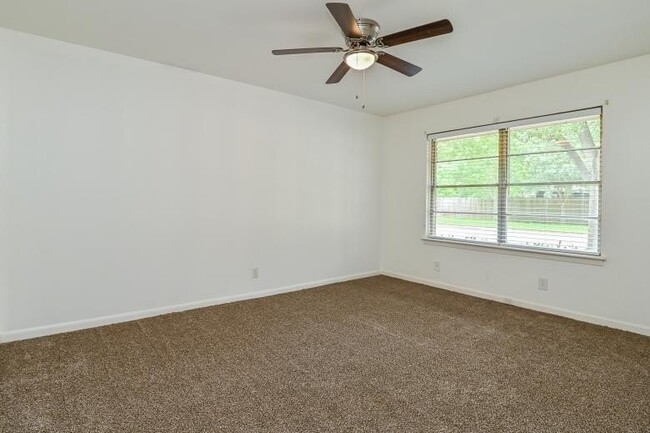 Building Photo - 4502 Sanford Rd