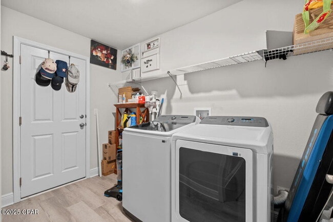 Building Photo - 11434 Palm Breeze St