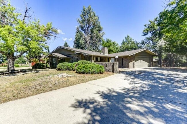 Building Photo - 4125 Apache Rd