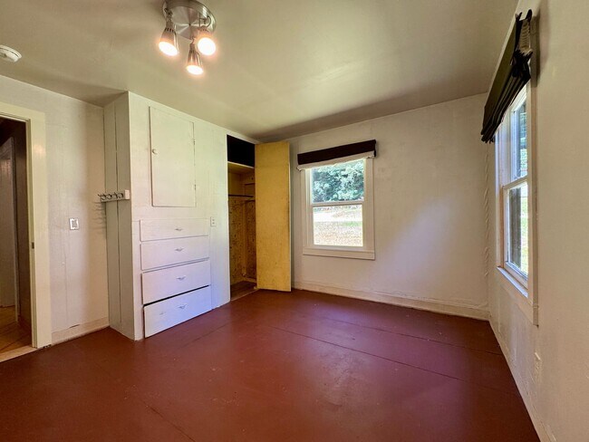 Building Photo - Arcata Home Tier 1