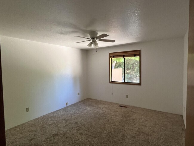 Building Photo - 3030 Bron Cir