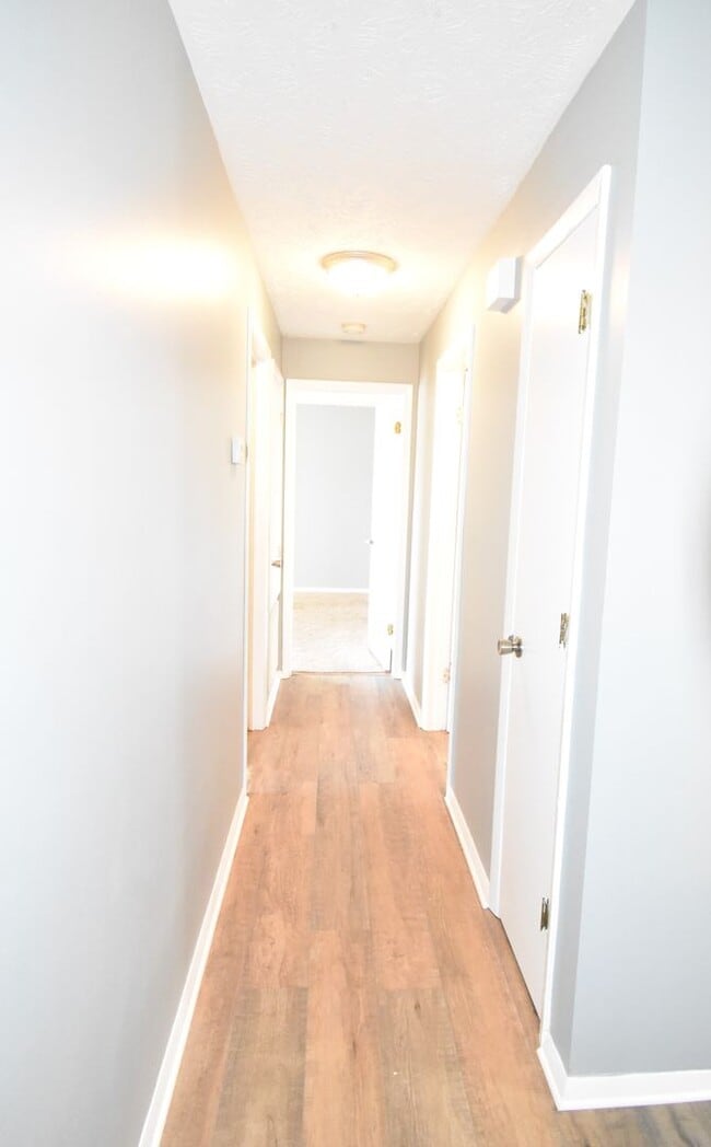 Building Photo - Coming Soon! 2 Bedroom and 2 Bath Condo (No Pets)