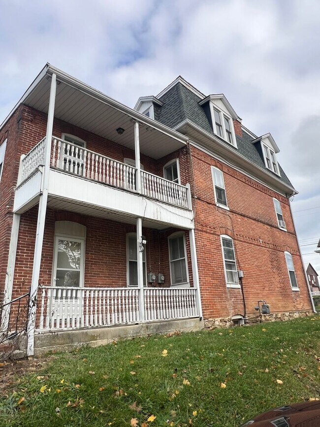 Building Photo - 201 Nashville Blvd