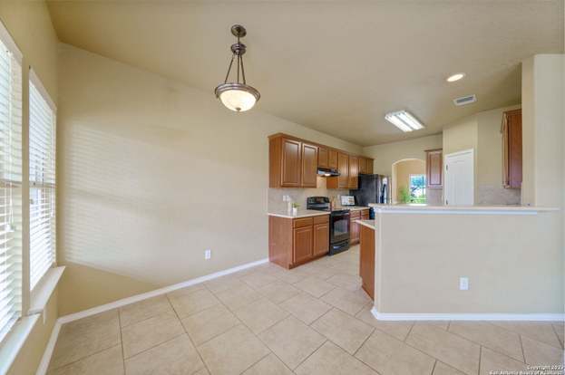 Building Photo - 9902 Meadow Lark