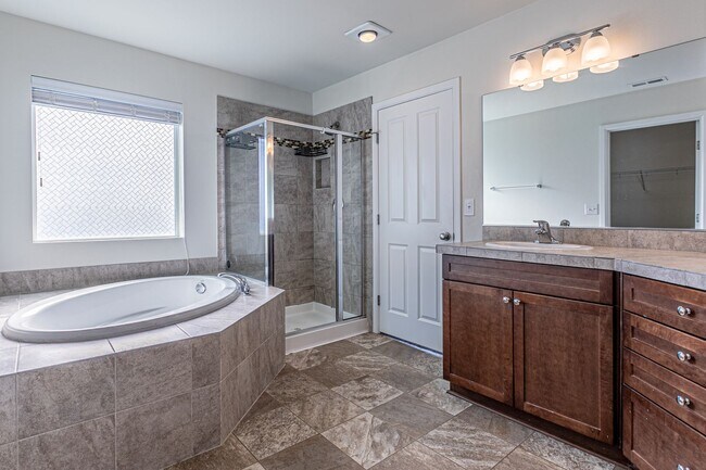 Building Photo - Amazing 4 bedroom home in Stewart Crossing!