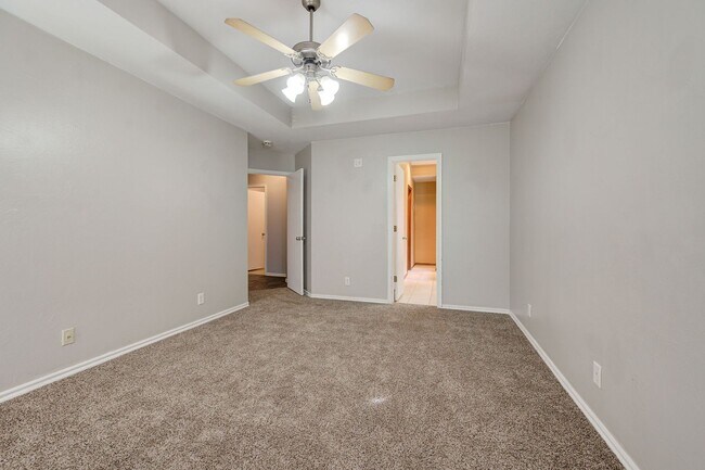 Building Photo - Gorgeous 3 bedroom 2 Bath Home in the Heart of Edmond