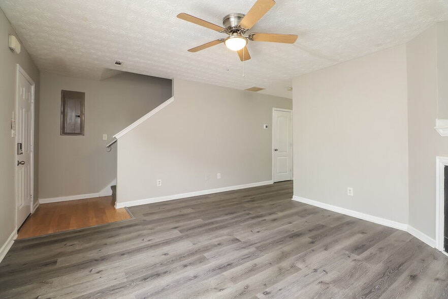 Building Photo - 3067 Fields Dr