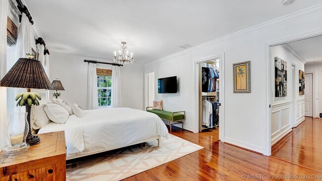 Building Photo - 306 N Swinton Ave