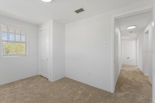 Building Photo - 916 2nd St N