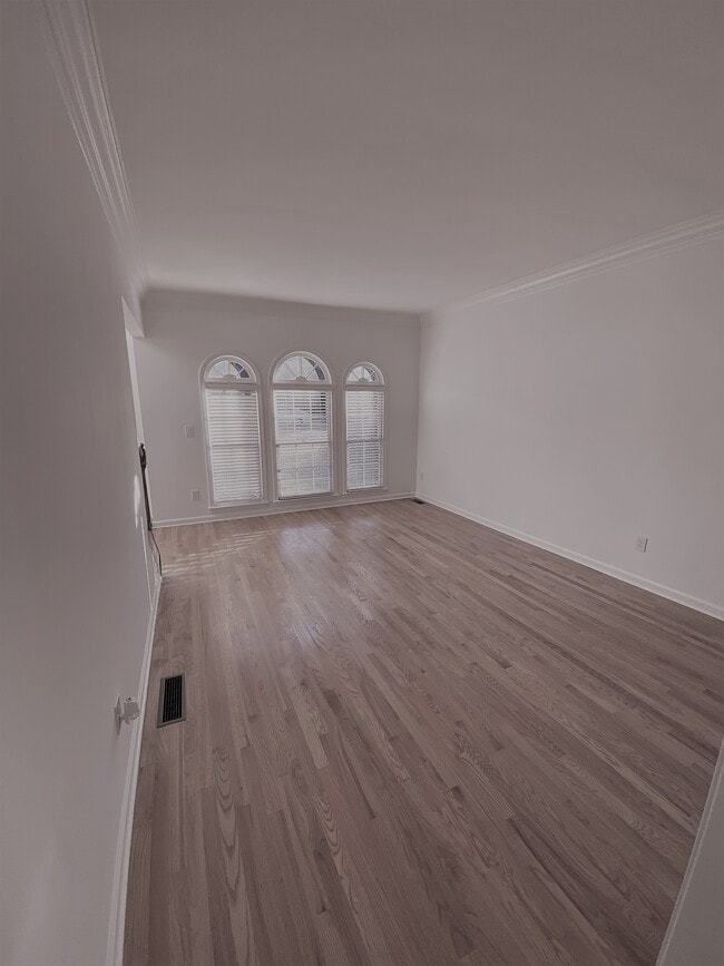 Building Photo - 10920 Donamere Dr