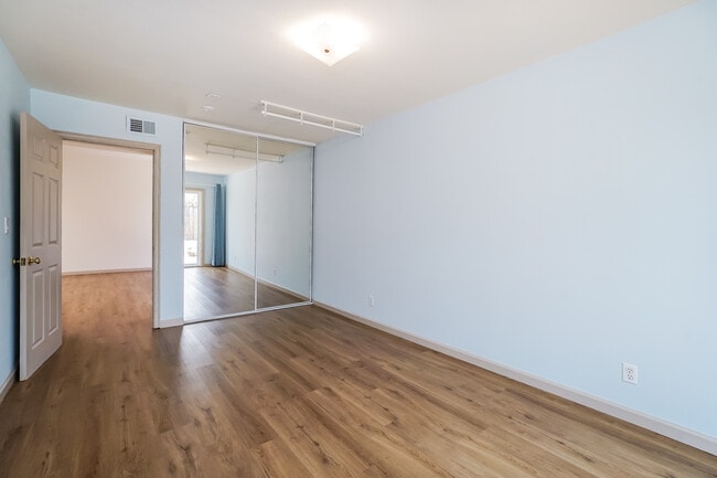 Building Photo - 6500 Lockhurst Dr