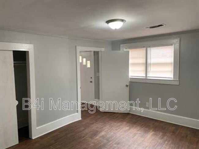 Building Photo - 1123 Drewery Ave