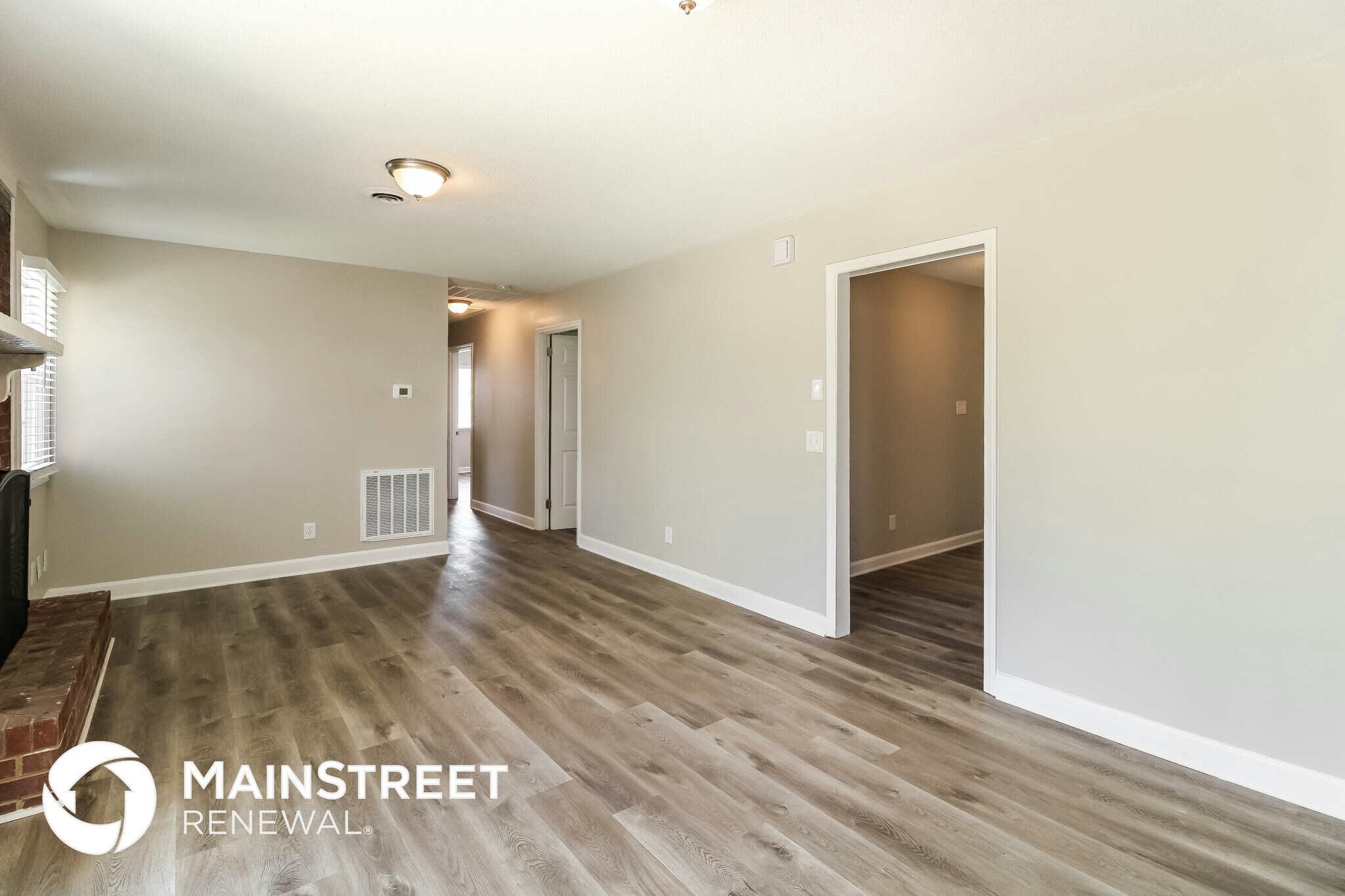 Building Photo - 2628 White Oak Dr