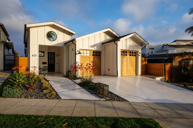 Building Photo - 623 Colima St