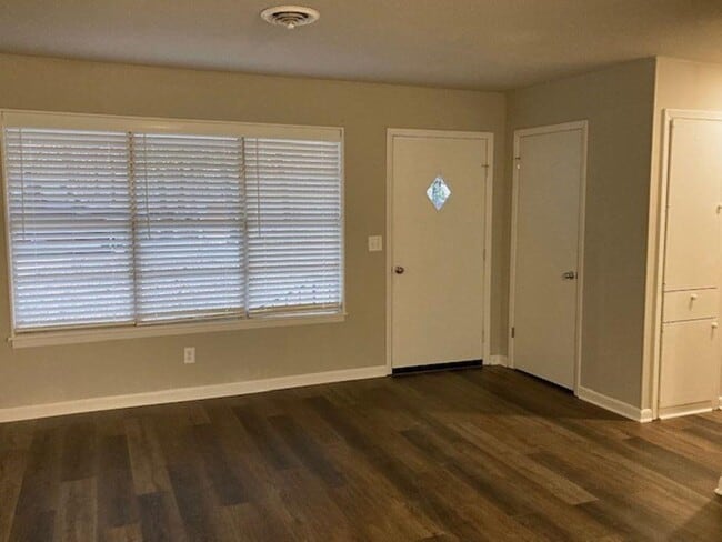 Building Photo - 28 Hatcher Dr