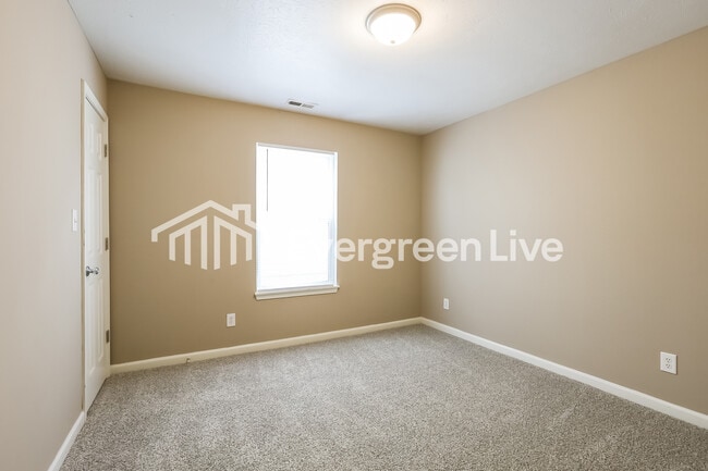 Building Photo - 2017 Lisa Walk Dr