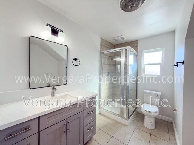 Building Photo - 18012 Manhattan Pl