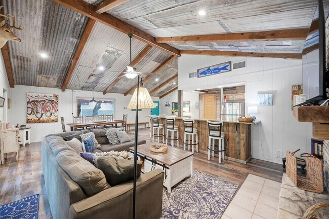 Building Photo - 82 Guada Coma Dr