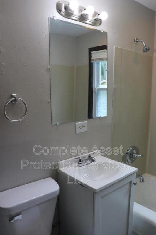 Building Photo - 5416 Mulberry Ave