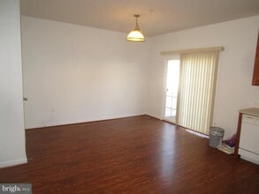 Building Photo - 3518 Fisher Hill Rd