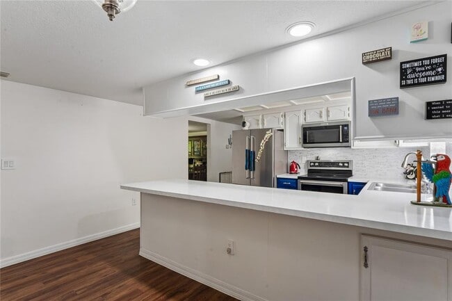Building Photo - 20424 Marguerite Rd