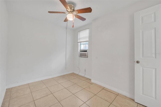 Building Photo - 552 Fairmount Rd