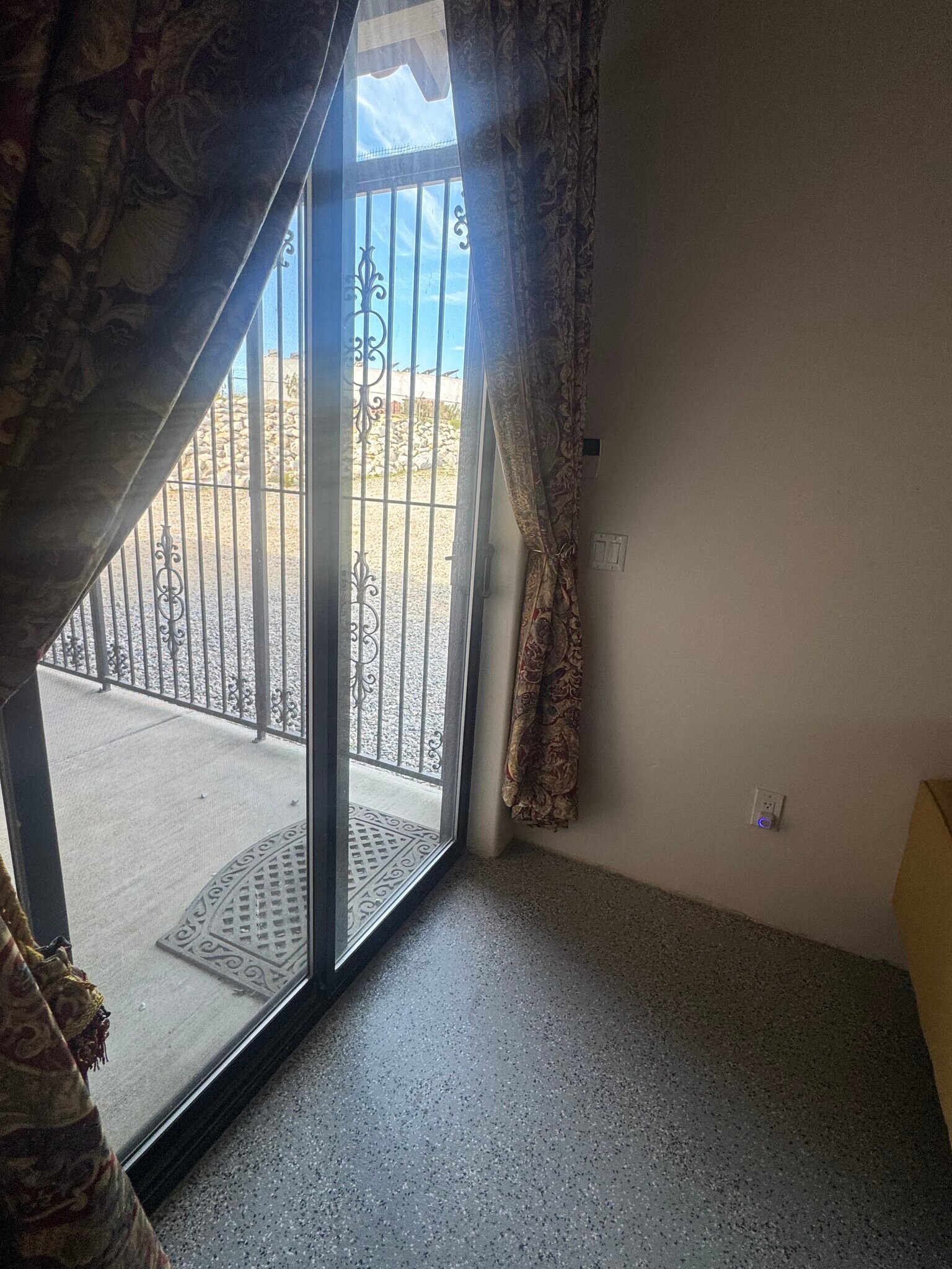 Building Photo - 15935 Mary Cir